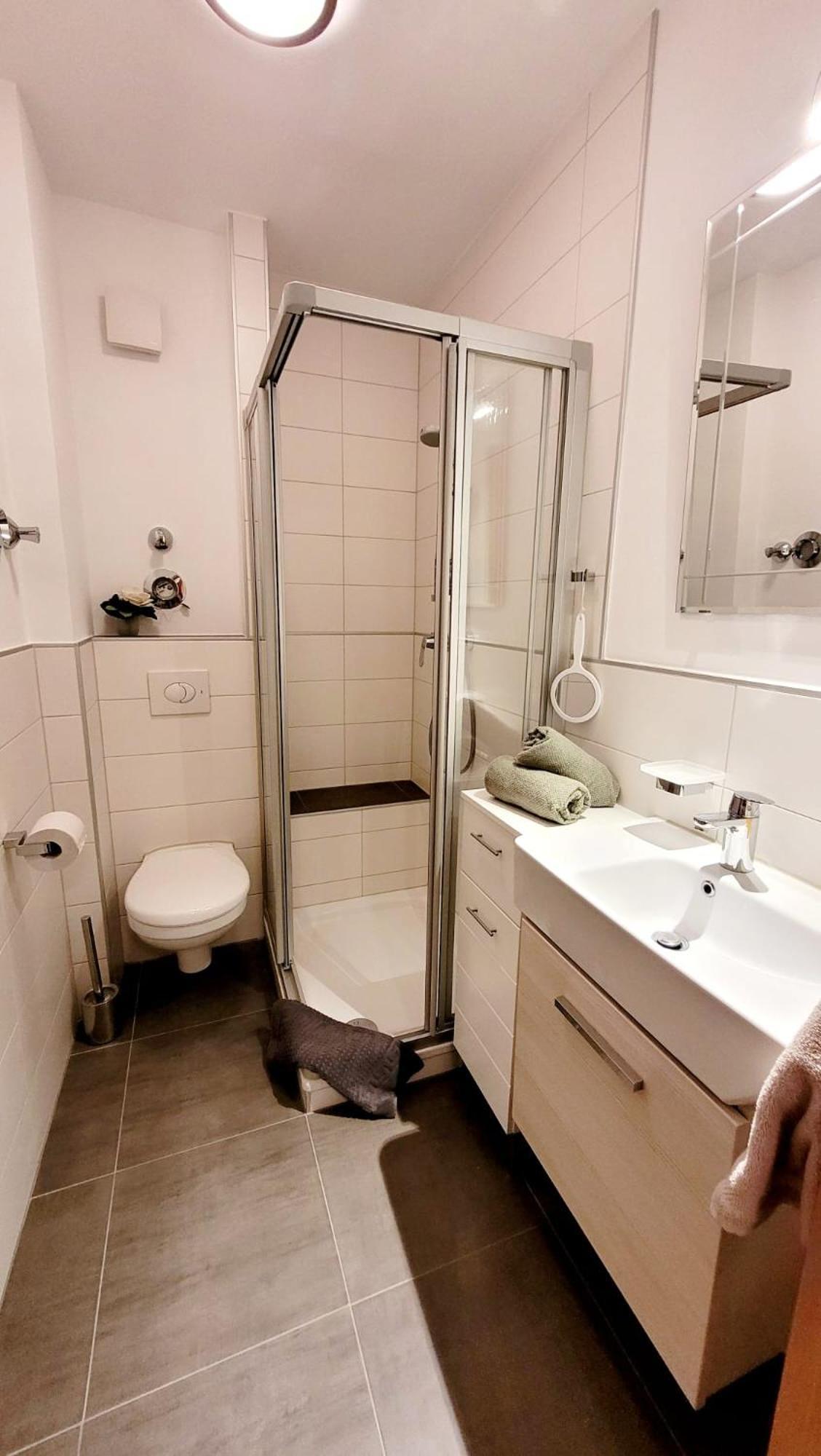 Ruhig Gelegene 2-Zi Fewo, Wallbox, Balkon Essen Exteriér fotografie