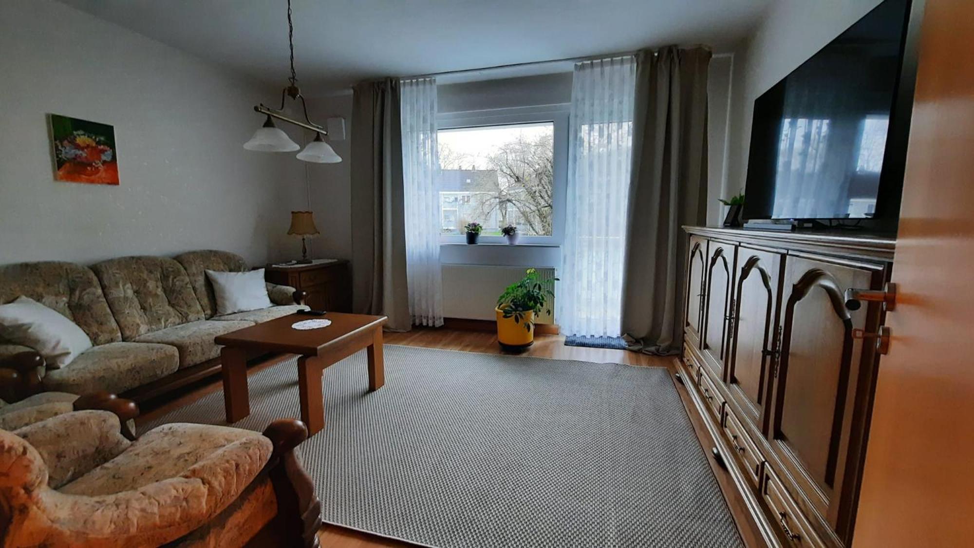 Ruhig Gelegene 2-Zi Fewo, Wallbox, Balkon Essen Exteriér fotografie